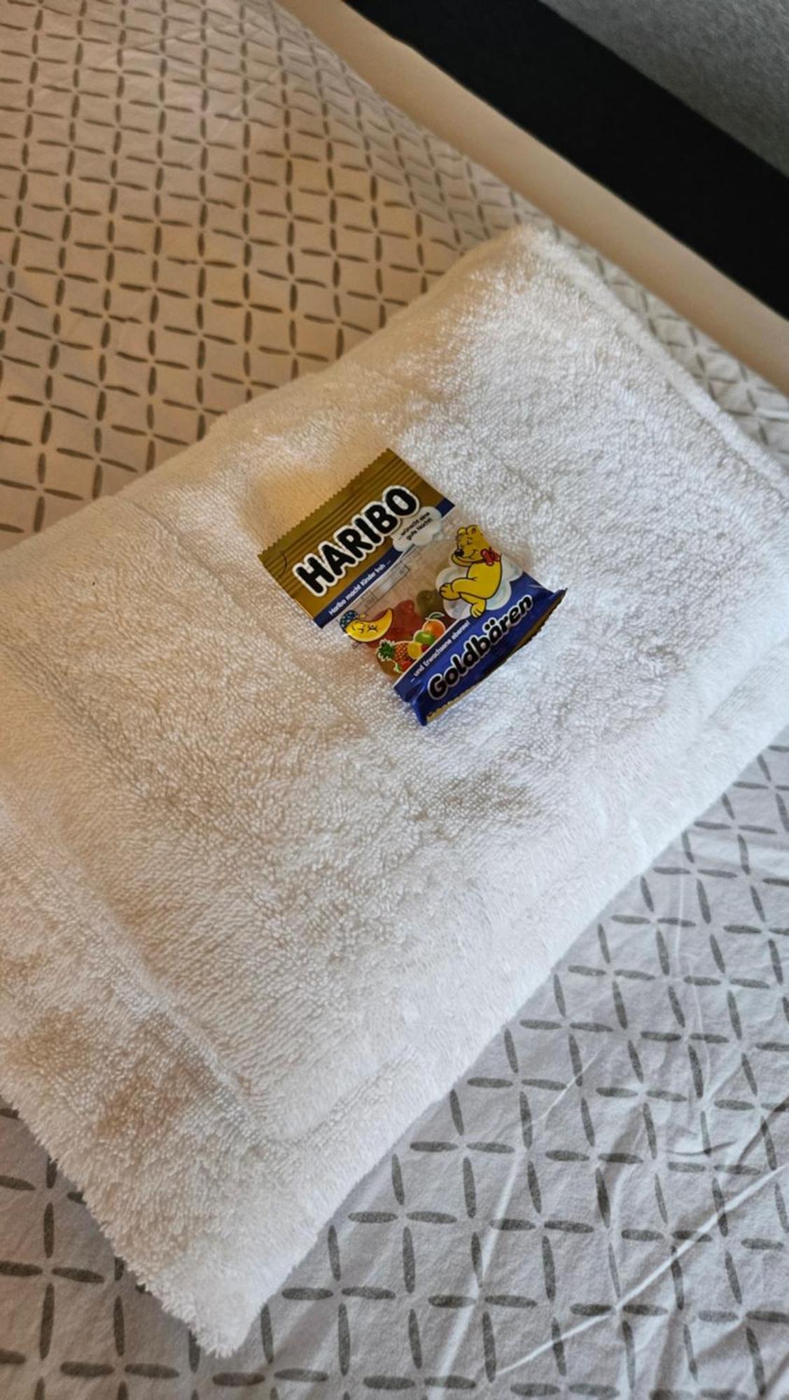 Hotel Dorfkrug Büsum - günstige Altbauzimmer Am Oland Zimmer foto